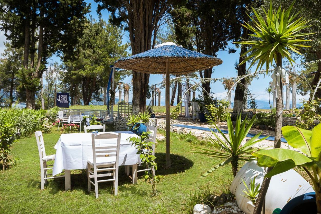 Villa Spiaggia Bianca Dafnila Екстериор снимка