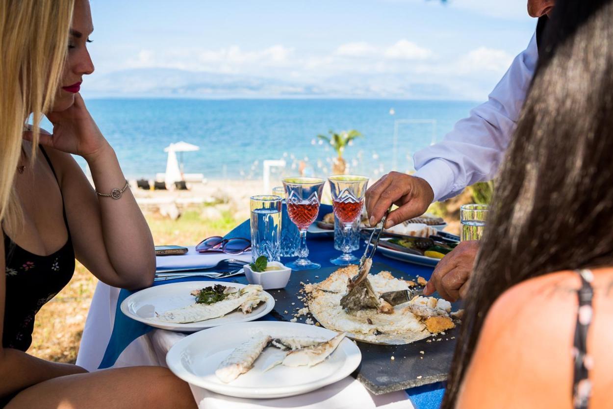 Villa Spiaggia Bianca Dafnila Екстериор снимка